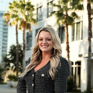 Lindsay Bard