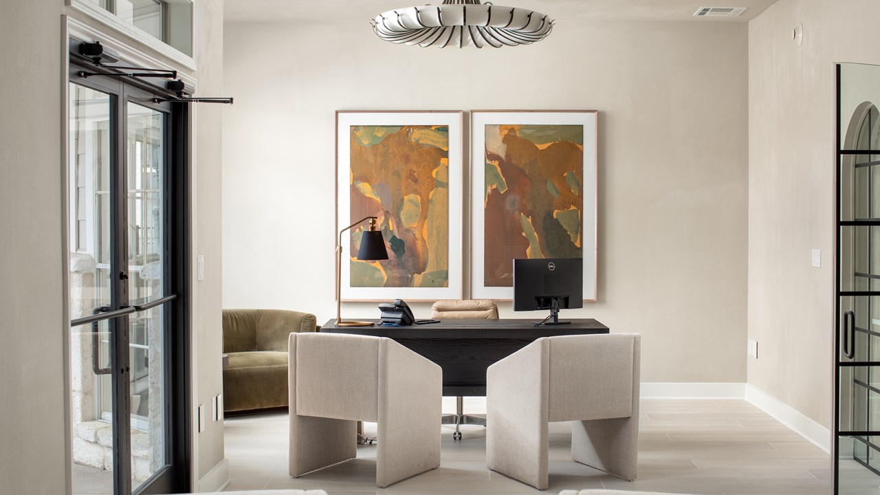 Leasing Office - San Antonio, TX - Gas Lamp Design