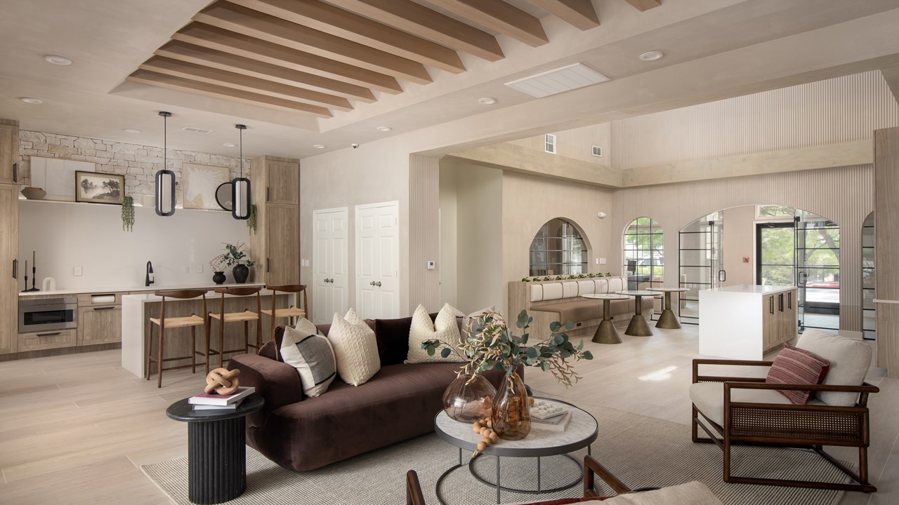 Clubhouse - San Antonio, TX - Gas Lamp Design