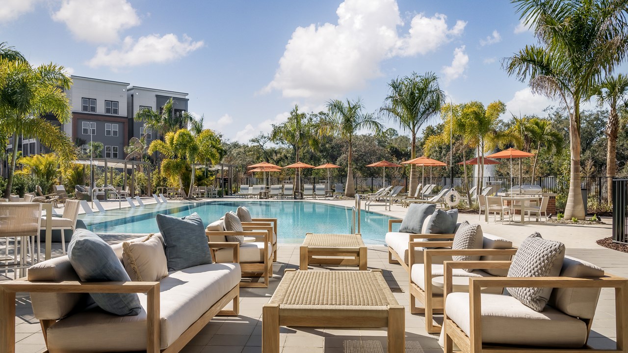 Pool - Palm Harbor, FL - Gas Lamp Design