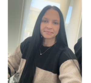 Photo of Elizabeth Grier