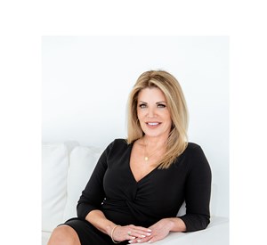 Photo of Mary Lou Cabrera