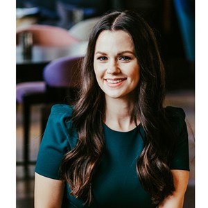 Photo of Holly Carter