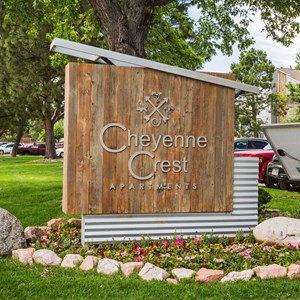 Cheyenne Crest Apartments