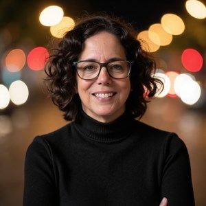 Photo of Lisa Luna