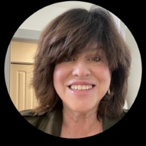 Photo of Lisa Riccardi