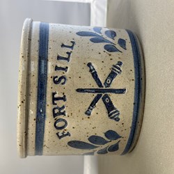Stoneware pottery small crock blue