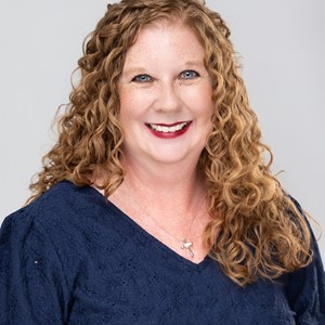 Photo of Jennifer J Gruebner