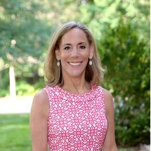 Photo of Jennifer Gray