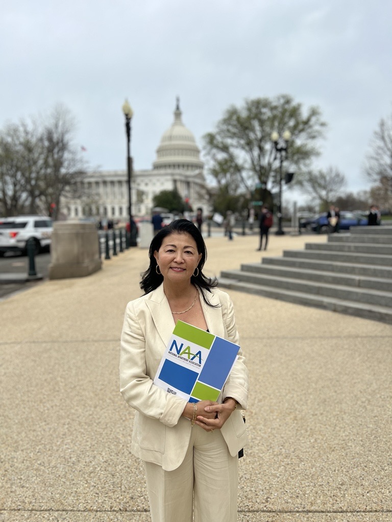 AMA delegates and members participating in NAA Advocate meetings