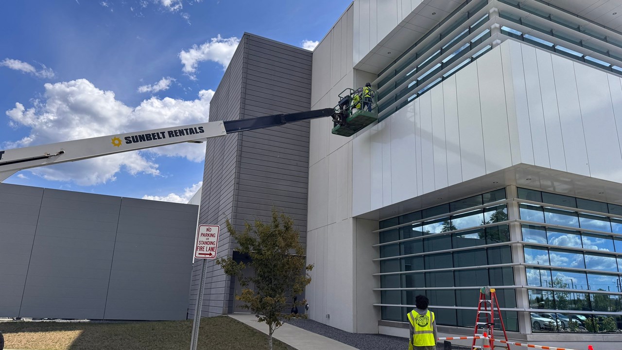 Data Center - Window Cleaning 