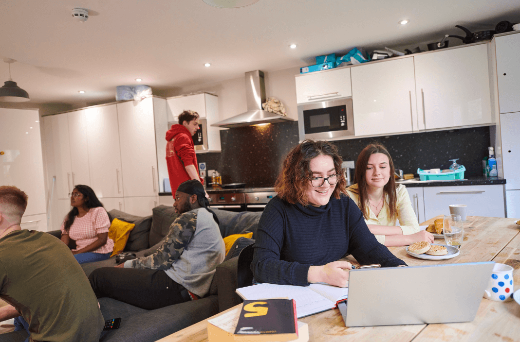 UF students living together in off-campus housing in Gainesville