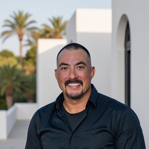 Photo of Gustavo Flores