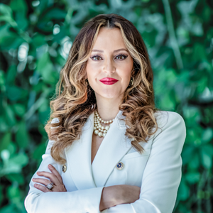 Ana Larrea-Albert