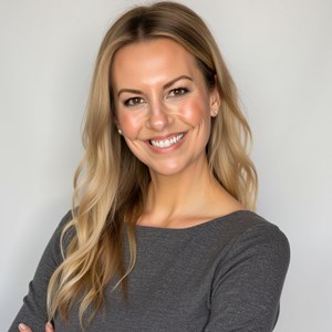 Photo of Chelsea Kneeland, CAS