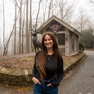 Photo of Danielle Neibaur