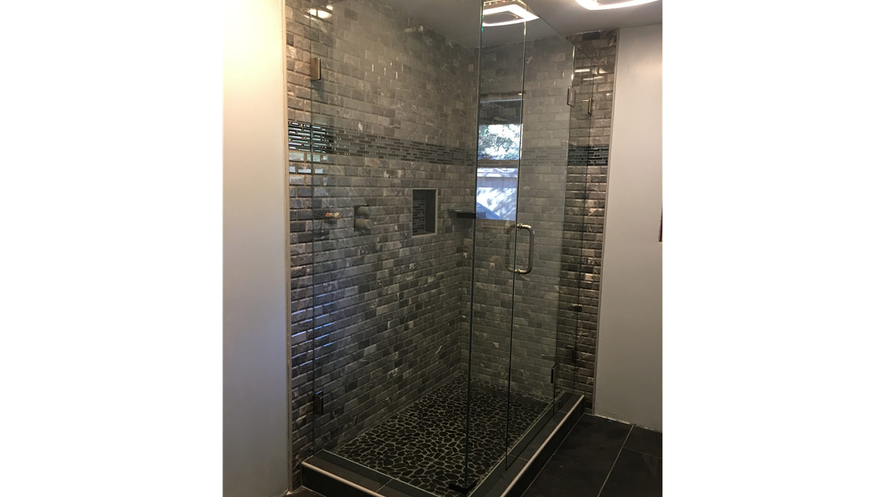 inline door panel with 90 return