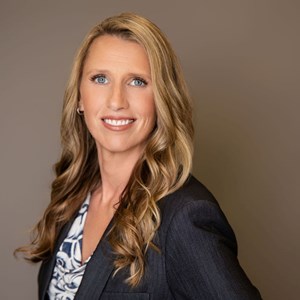 Photo of Lisa Valiant