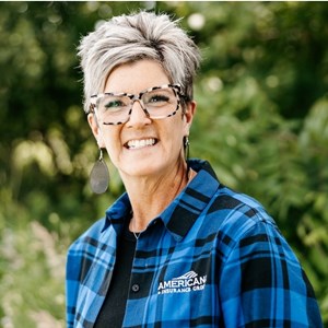 Photo of Suzanne Dickson