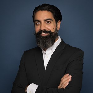 Photo of Eamon Moghimi