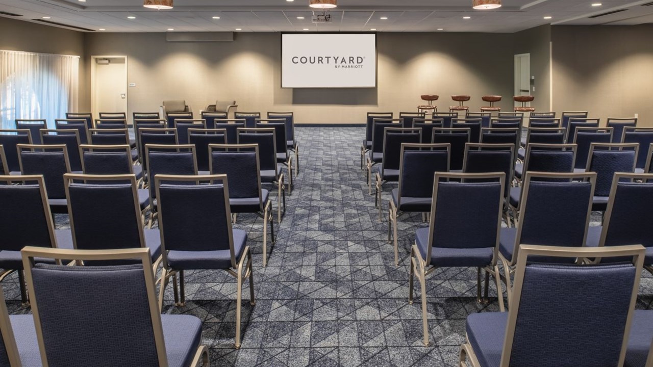 Courtyard - Riverside