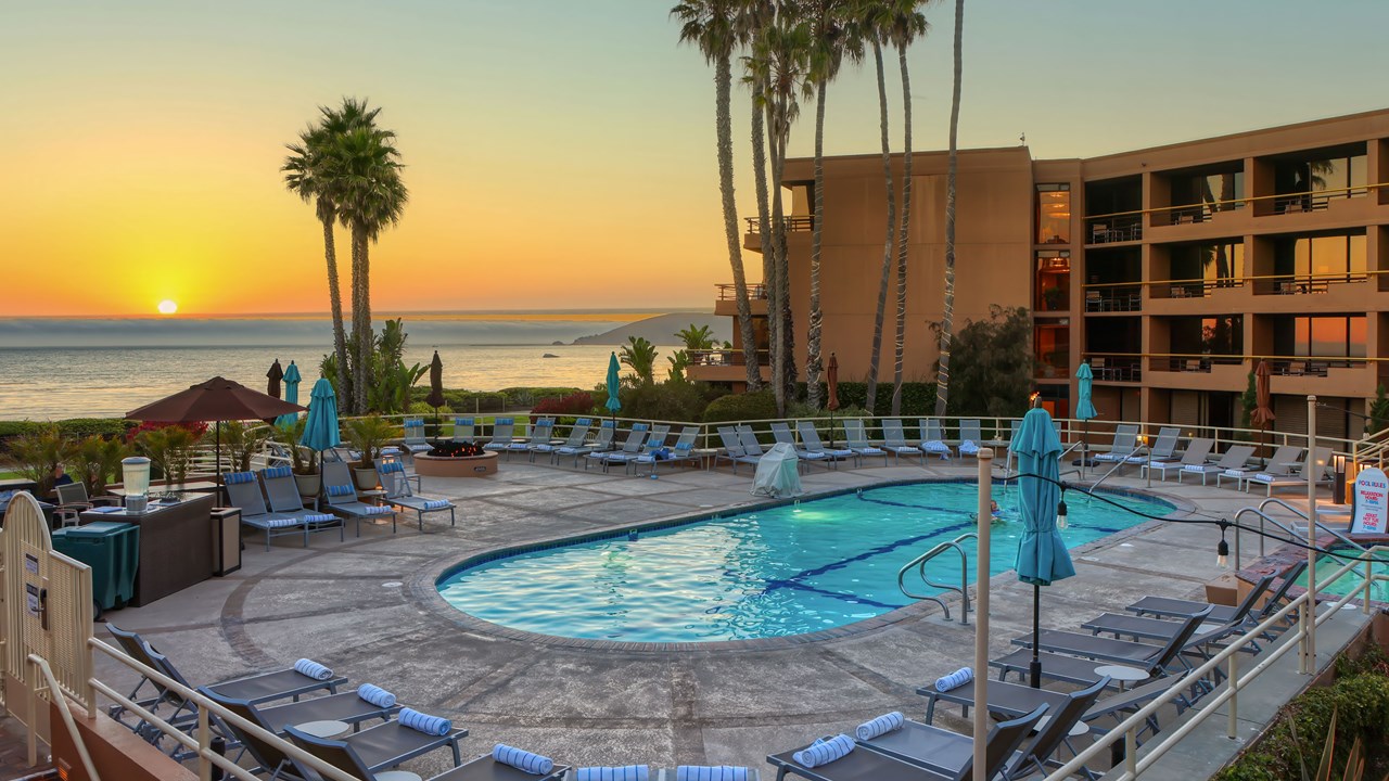 Hotel Pool