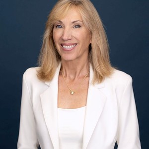 Photo of Lissa Dye