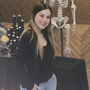 Photo of Elizabeth Leal