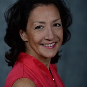 Selena Lo