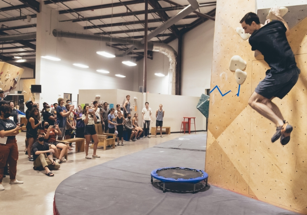 Indoor climbing setting competition