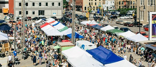 Red River Market: Market Day