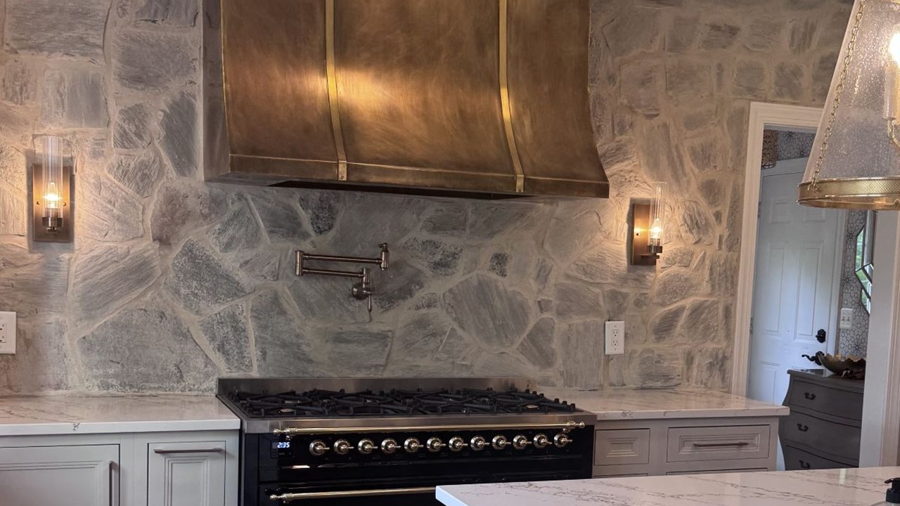 Brass Range Hood with Straps and Vintage Patina – Amoretti Brothers