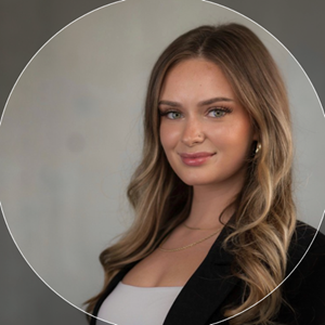 Photo of Abbie Burnell