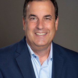 Photo of Stacy Tetschner