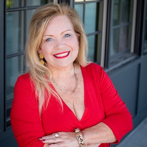 Photo of Cindy Huber