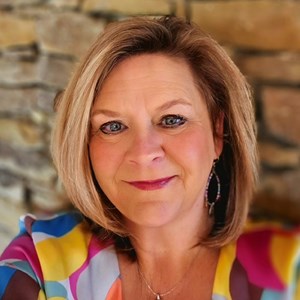 Photo of Lynne Mosley