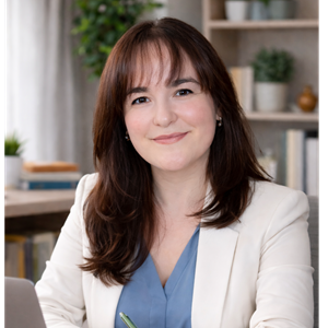 Photo of Caroline Eira