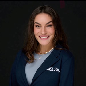 Photo of Ally Harrington