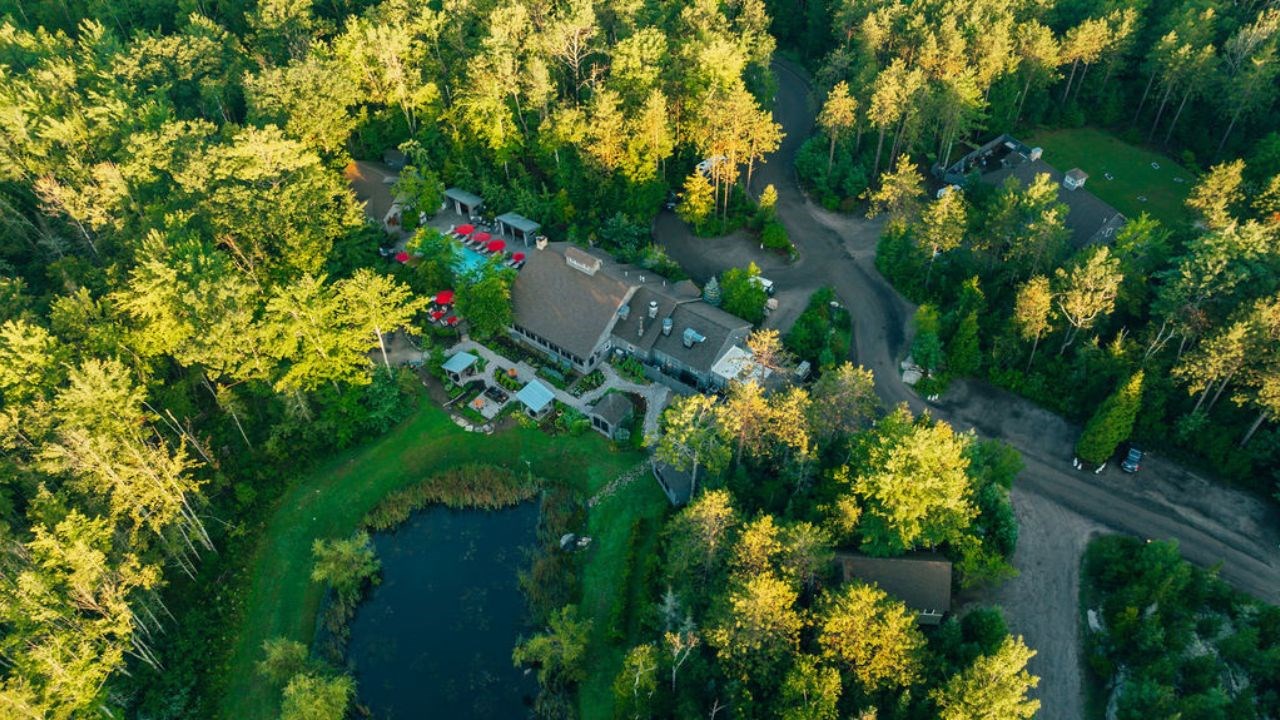 Hidden Pond Exterior