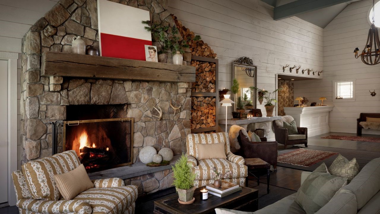 Hidden Pond Lobby