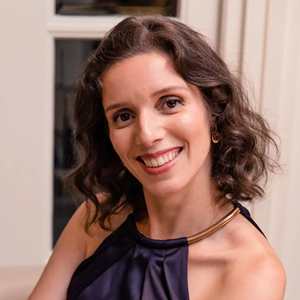 Manuela Soares