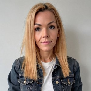 Photo of Nicole Esterman