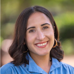 Photo of Elizabeth Canas