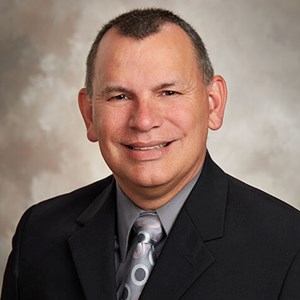 Photo of Lazaro Bravo, Jr. MD