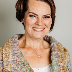 Photo of Angela Miller