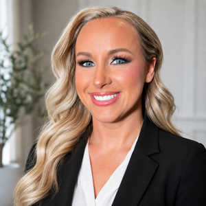 Photo of Nicole Weatherly