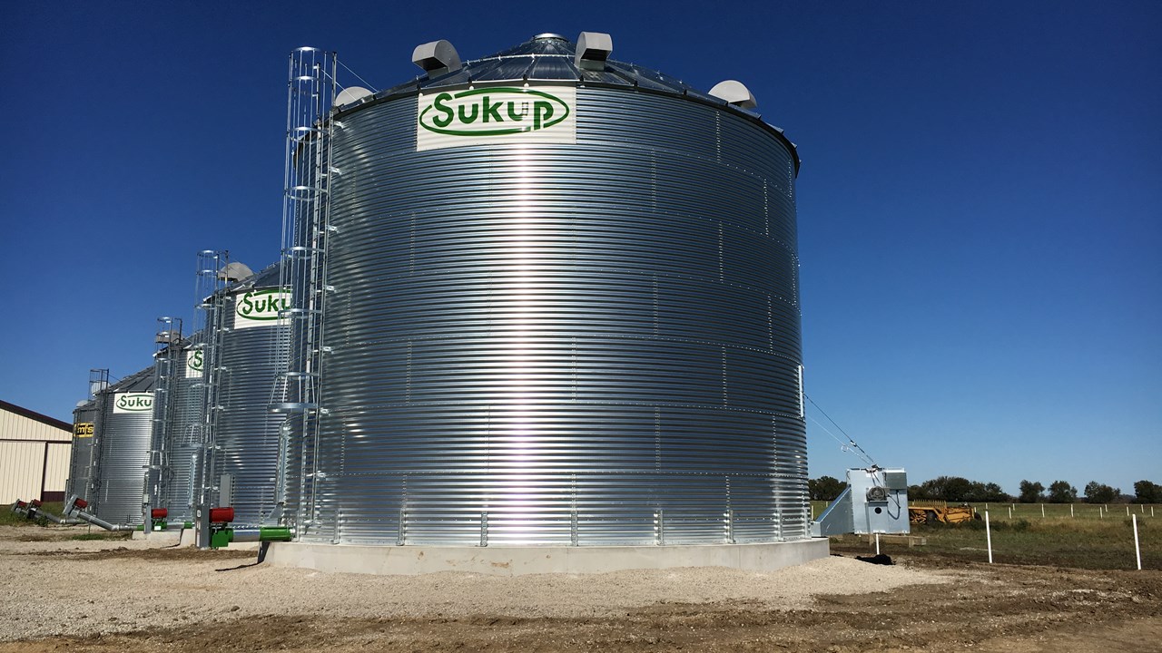 sukup grain bin builders