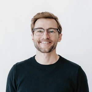 Photo of Derek Hueffmeier