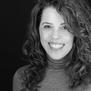 Photo of Rebecca Fernandez
