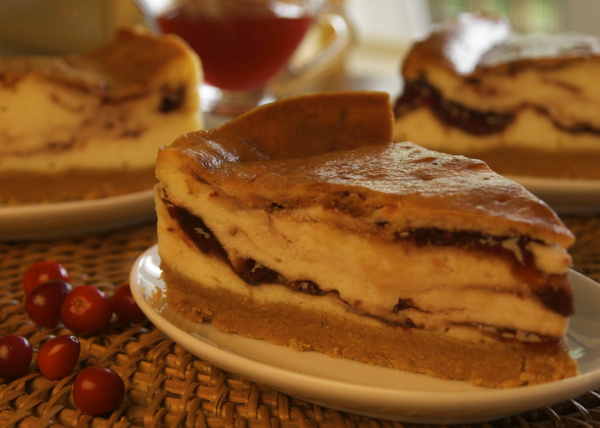 Cranberry Swirl Cheesecake